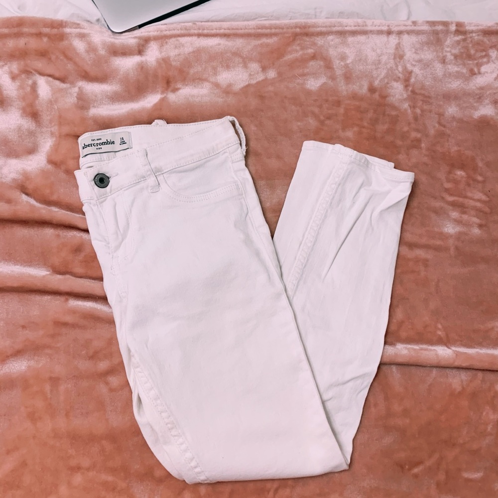 White jeans!